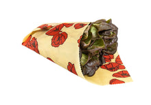 Lade das Bild in den Galerie-Viewer, Salat umwickelt mit Bienenwachstuch