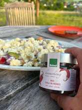 Lade das Bild in den Galerie-Viewer, Chili in Honig

