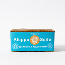 Lade das Bild in den Galerie-Viewer, Handgeschnittene Aleppo-Seife von FINigrana - 165g
